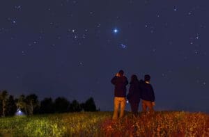 Looking at the stars with binoculars - stargazing